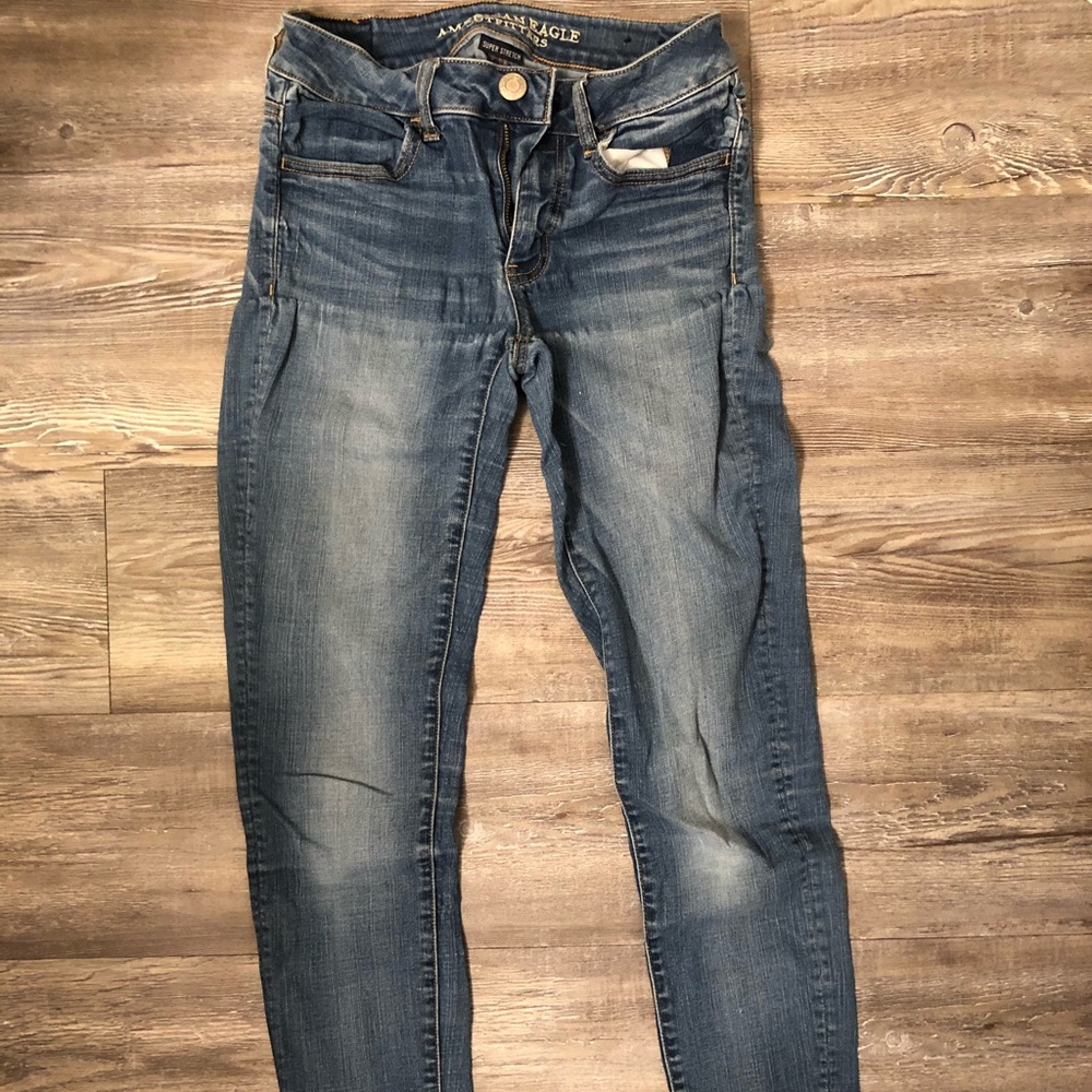 American Eagle medium wash denim jeans